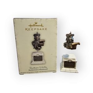 Hallmark hauntington‎ collection Bartholomew hauntswell ornament